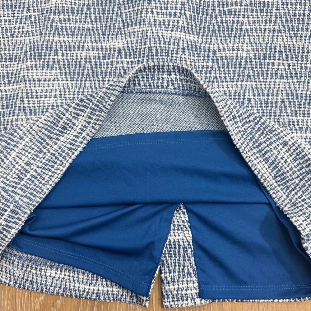 Banana Republic Blue and White Textured Mini Skirt - Picture 5 of 6